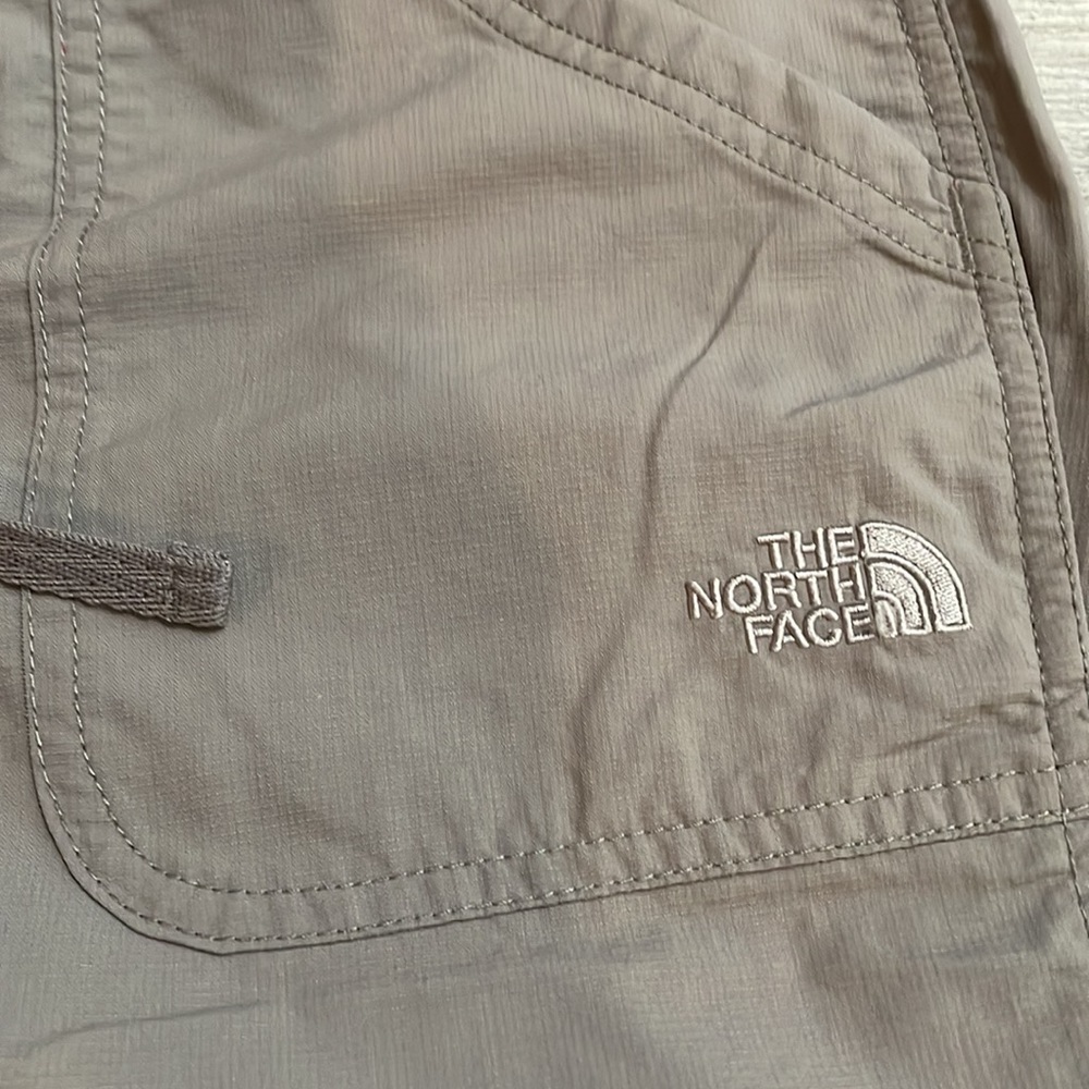 The north face, capri, size 10, gray, adventure/outdoor - Picture 2 of 9